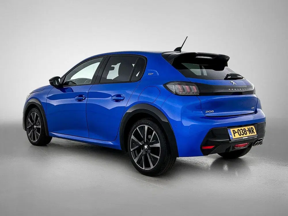 Peugeot 208 GT Pack 130pk Automaat uit 2022, foto 3