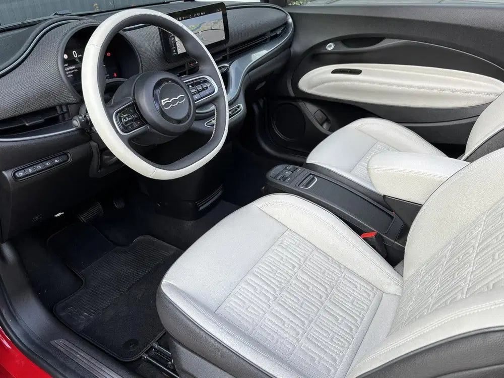 Fiat 500C La Prima 42 kWh Cabrio uit 2024, foto 10