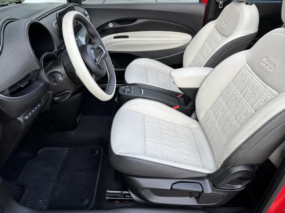 Fiat 500C La Prima 42 kWh Cabrio uit 2024, foto 12