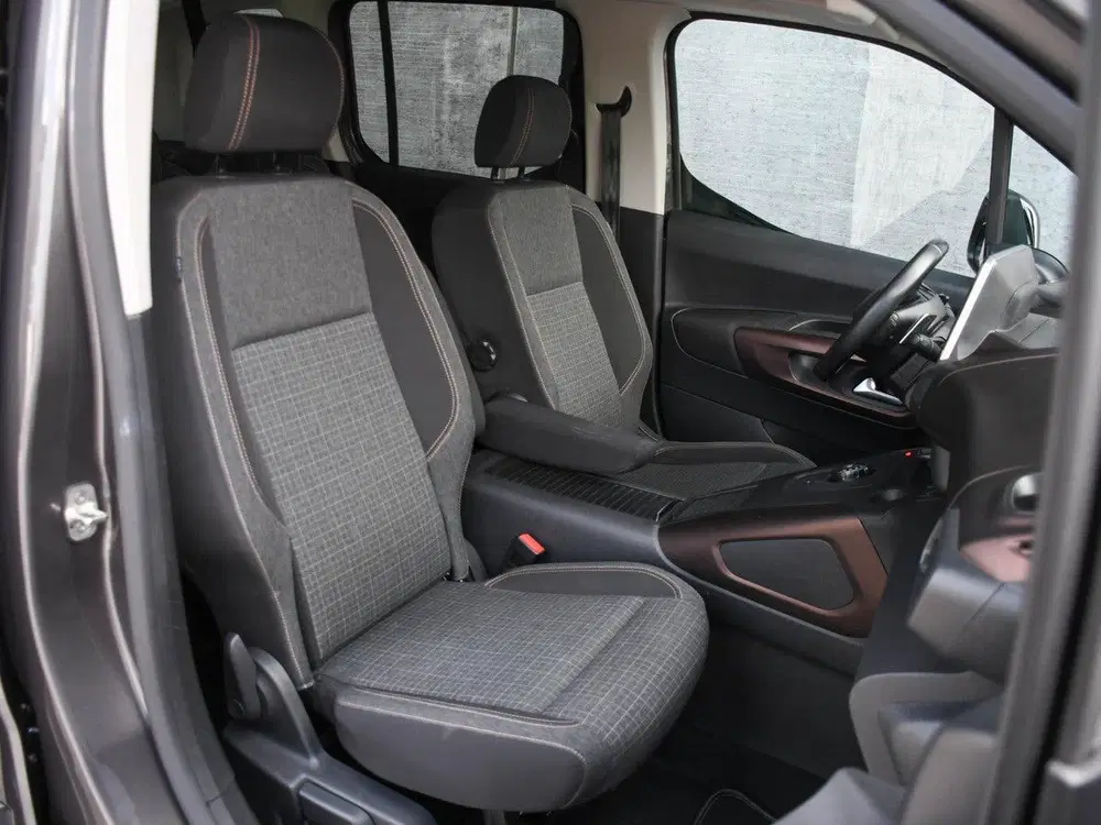 Peugeot Rifter GT 1.2 Puretech 130pk Automaat NAVI uit 2021, foto 11
