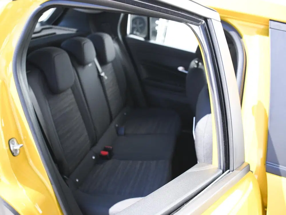 Jeep Avenger Longitude 1.2 e-Hybrid 110pk Automaat CRUI uit 2024, foto 11