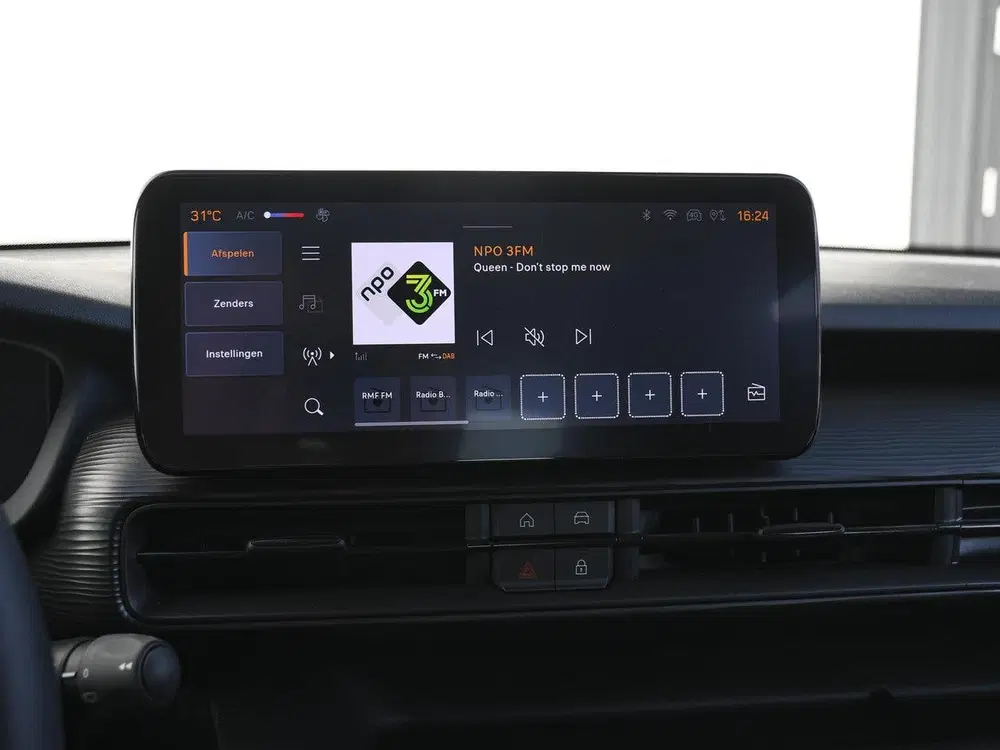 Jeep Avenger Longitude 1.2 e-Hybrid 110pk Automaat CRUI uit 2024, foto 17