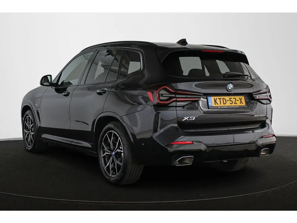 BMW X3 xDrive30e M Sport Panoramadak Stuur-Stoelv uit 2022, foto 4