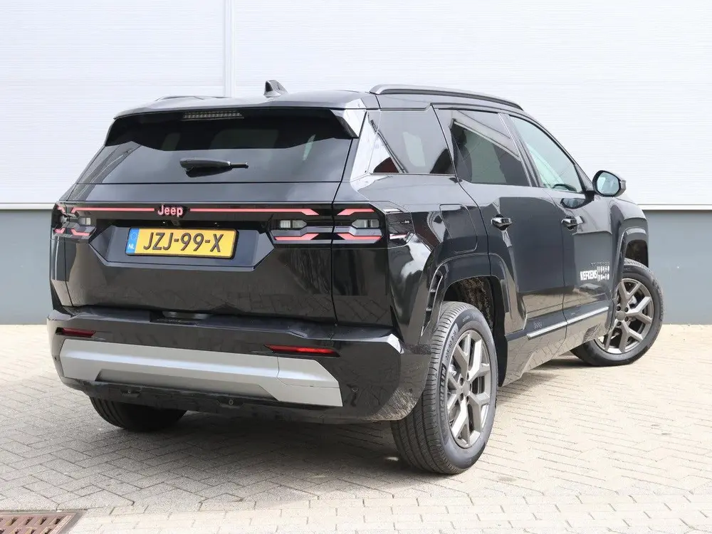 Jeep Compass 1.2 e-Hybrid First Edition uit 2026, foto 3