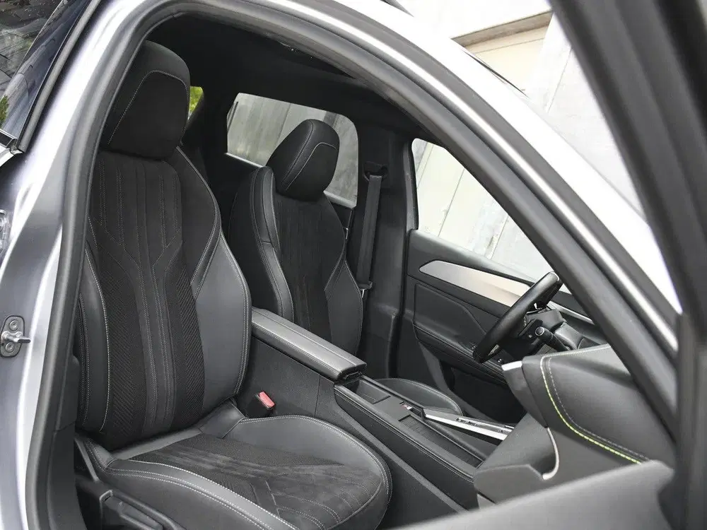 Peugeot 308 SW GT 1.6 Plug-in Hybrid 225pk Automaa PAN uit 2023, foto 12