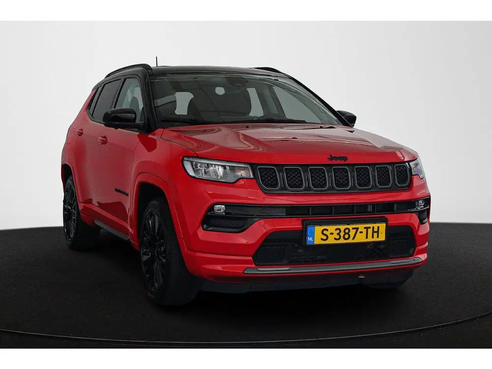 Jeep Compass 4xe 240 Plug-in Hybrid Electric S Winterpa uit 2023, foto 2