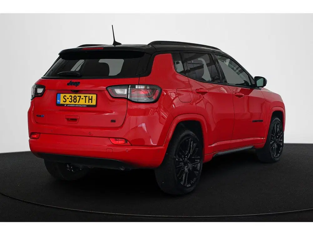 Jeep Compass 4xe 240 Plug-in Hybrid Electric S Winterpa uit 2023, foto 3