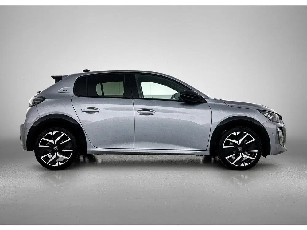 Peugeot 208 1.2 Hybrid GT 145pk Automaat uit 2025, foto 9