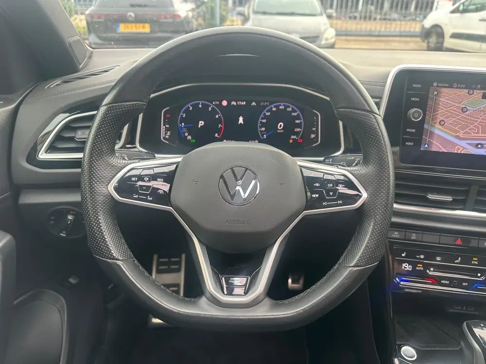Volkswagen T-Roc 1.5 TSI 2xR-Line Panorama trekhaak 2023 uit 2023, foto 12