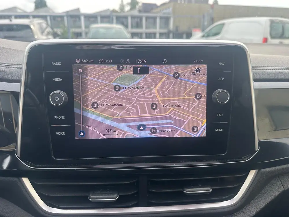 Volkswagen T-Roc 1.5 TSI 2xR-Line Panorama trekhaak 2023 uit 2023, foto 16