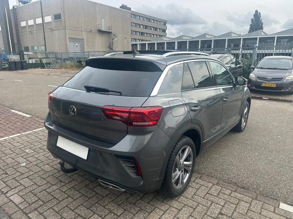 Volkswagen T-Roc 1.5 TSI 2xR-Line Panorama trekhaak 2023 uit 2023, foto 5