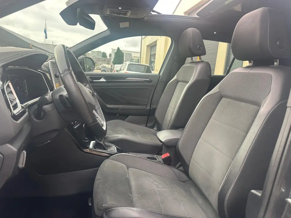 Volkswagen T-Roc 1.5 TSI 2xR-Line Panorama trekhaak 2023 uit 2023, foto 8