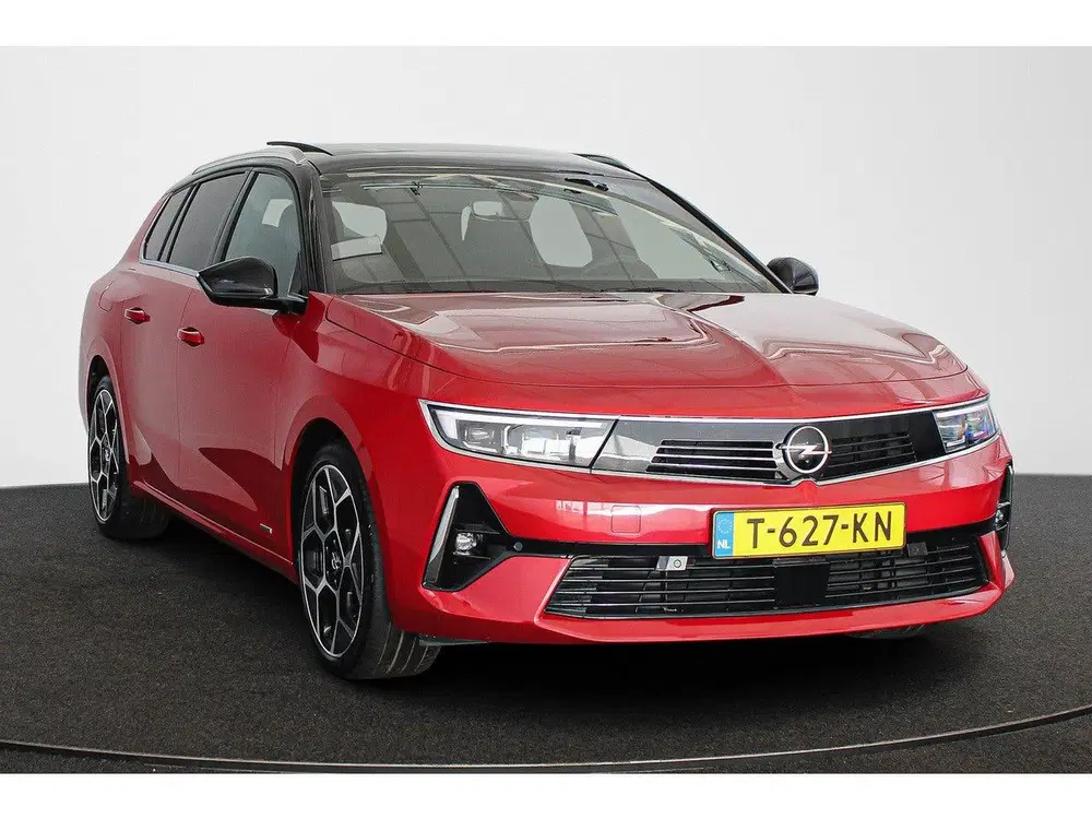 Opel Astra Sports Tourer 1.2 Level 5 Ultimate Pano He uit 2023, foto 2