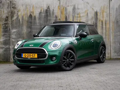 Mini 3-Deurs Cooper 60 Years Edition 1.5 136pk Automaat PANO uit 2019