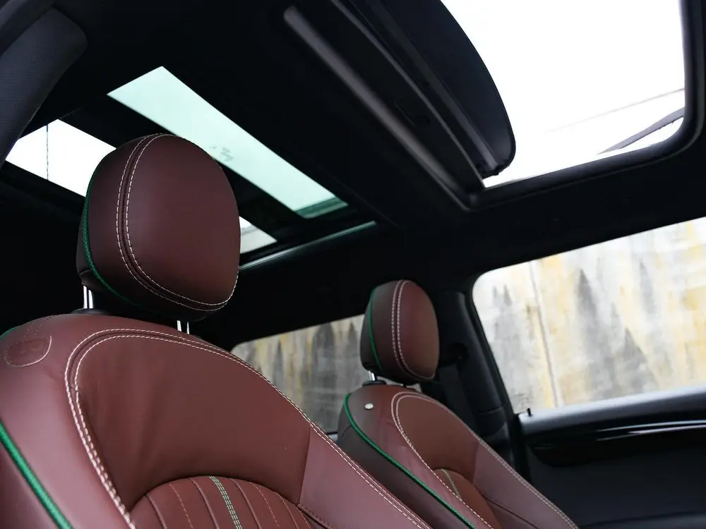 Mini 3-Deurs Cooper 60 Years Edition 1.5 136pk Automaat PANO uit 2019, foto 15