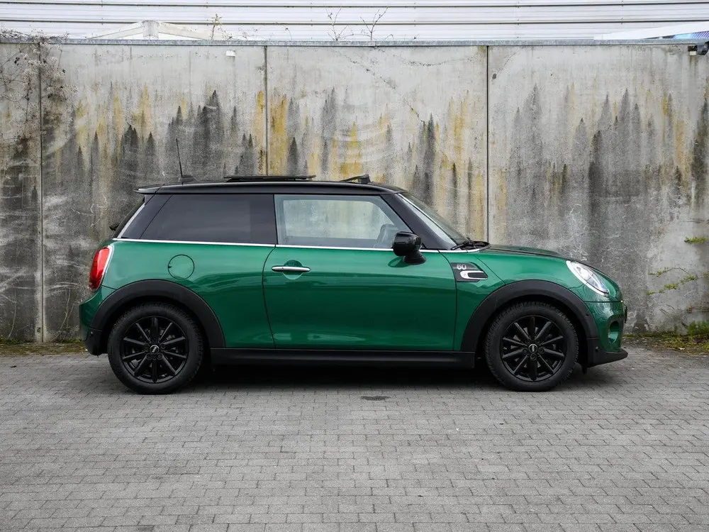 Mini 3-Deurs Cooper 60 Years Edition 1.5 136pk Automaat PANO uit 2019, foto 6