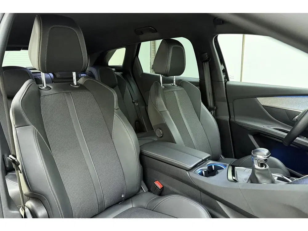 Peugeot 3008 1.2T 130pk GT uit 2024, foto 14