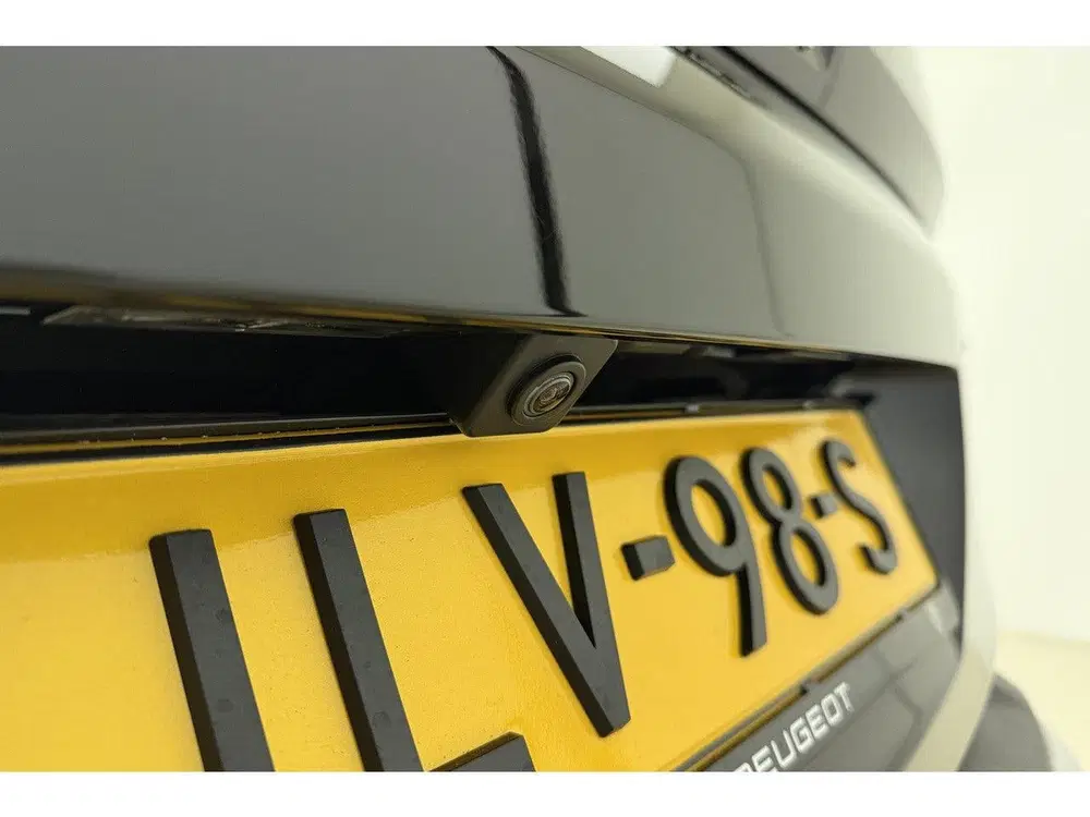 Peugeot 3008 1.2T 130pk GT uit 2024, foto 3