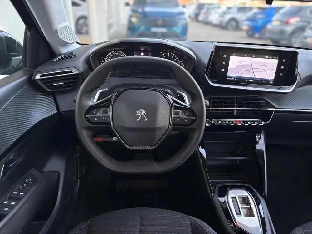 Peugeot 208 1.2T Automaat Active Pack uit 2023, foto 6