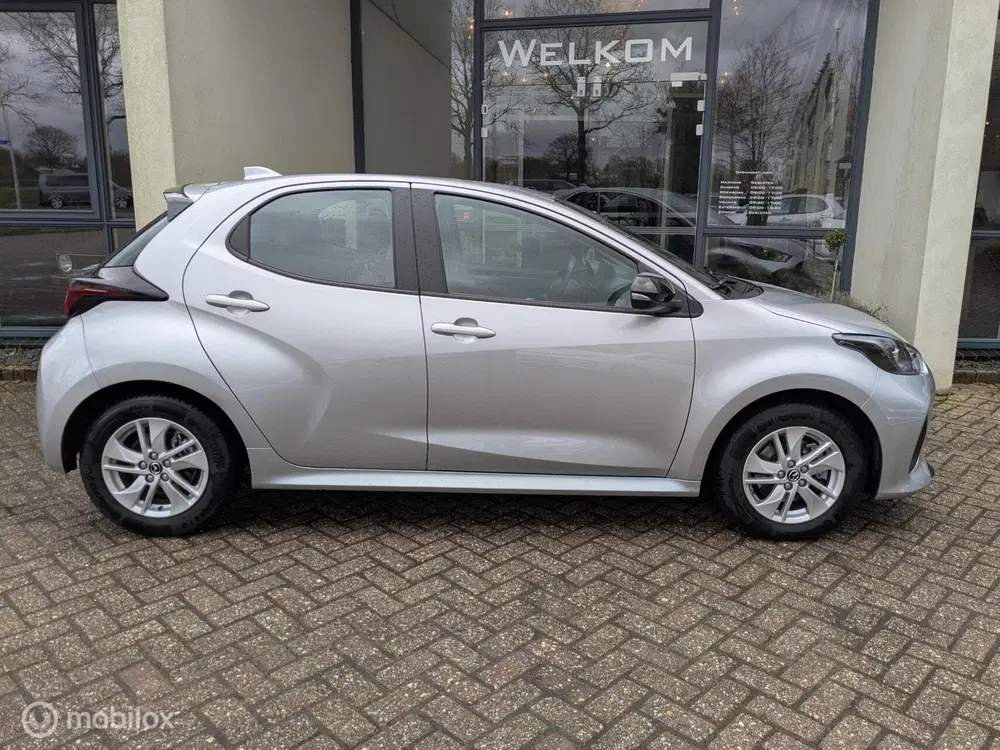 Mazda 2 1.5 Centre-line uit 2024, foto 2