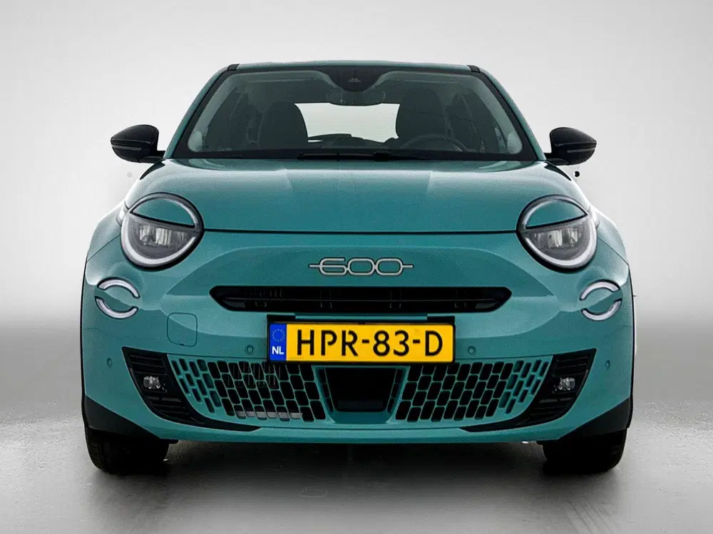 Fiat 600 1.2 Hybrid Urban Camera uit 2025, foto 3