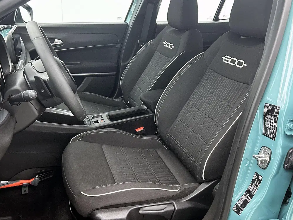 Fiat 600 1.2 Hybrid Urban Camera uit 2025, foto 7