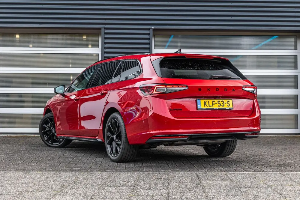 Skoda Superb 1.5 TSI 204pk PHEV Sportline Business uit 2025, foto 11