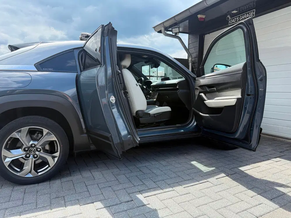 Mazda MX-30 E-SkyActiv 145 First Edition 36 kWh SOH 95 uit 2020, foto 13