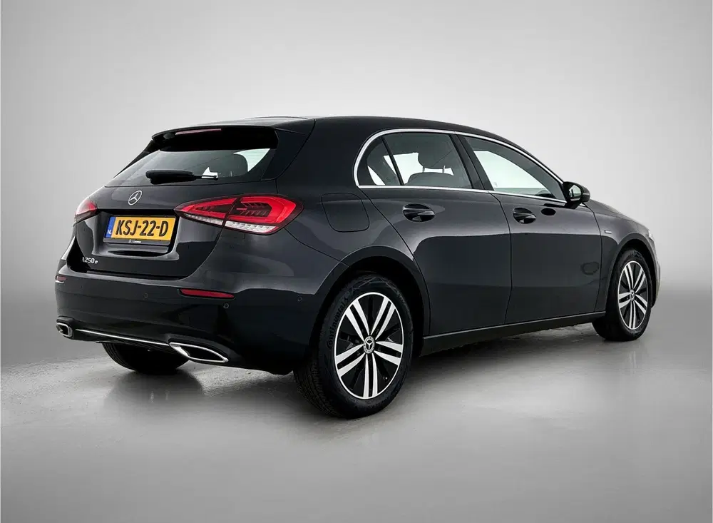 Mercedes-Benz A-Klasse 250 e Plug-In Hybride uit 2021, foto 2