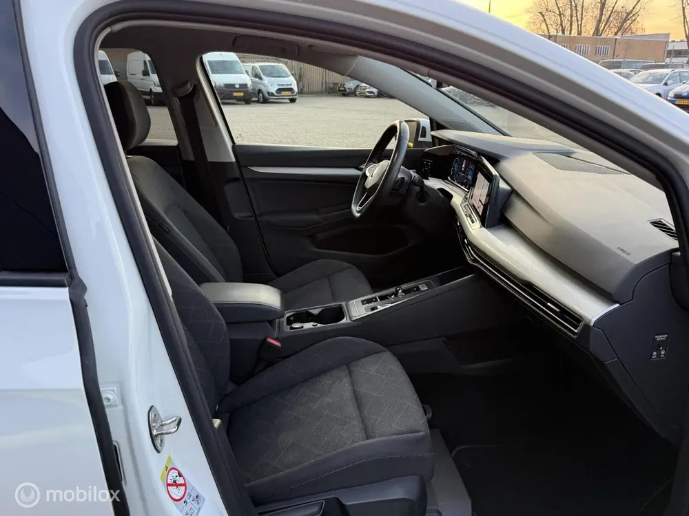Volkswagen Golf 1.0 eTSI Life Business BTW | AUTOMAAT | uit 2023, foto 14