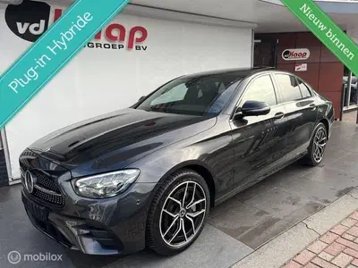 Mercedes-Benz E-Klasse 300 e 4MATIC AMG Line AMBIENTE DUBBEL SCHU uit 2022