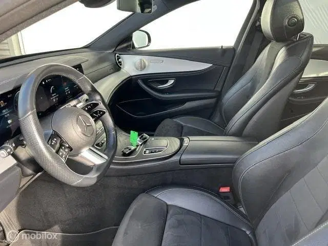 Mercedes-Benz E-Klasse 300 e 4MATIC AMG Line AMBIENTE DUBBEL SCHU uit 2022, foto 20