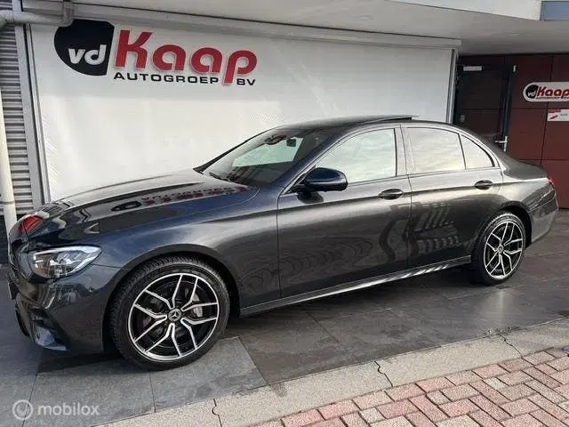 Mercedes-Benz E-Klasse 300 e 4MATIC AMG Line AMBIENTE DUBBEL SCHU uit 2022, foto 6
