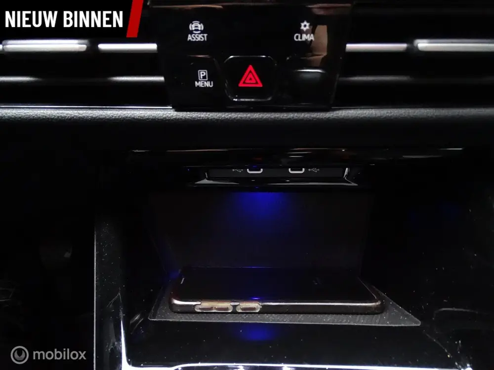 Volkswagen Golf 1.5 TSI Style | Camera | Ambient uit 2024, foto 17