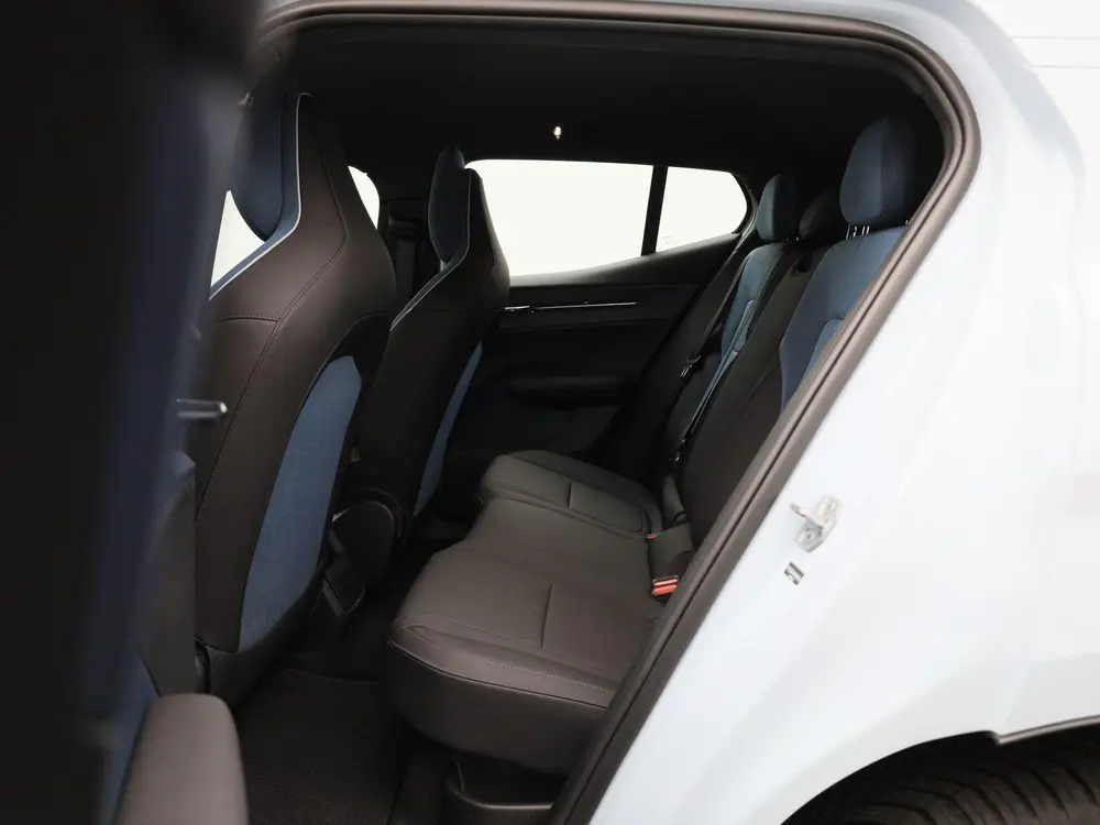 Volvo EX30 Single Motor Extended Range Core uit 2024, foto 11