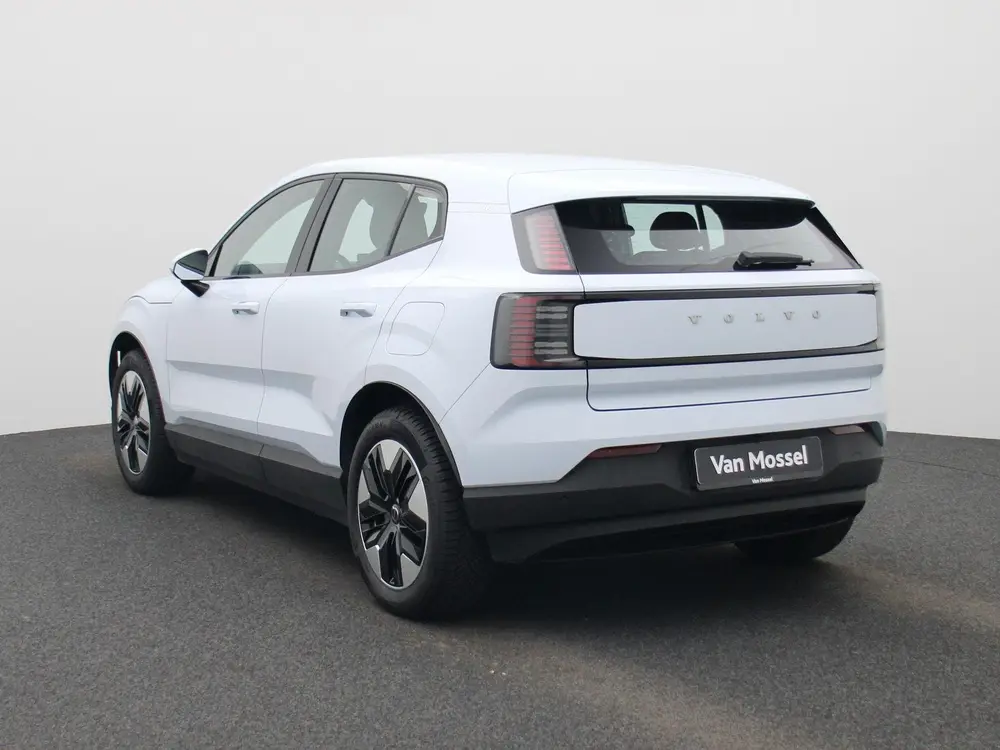 Volvo EX30 Single Motor Extended Range Core uit 2024, foto 2