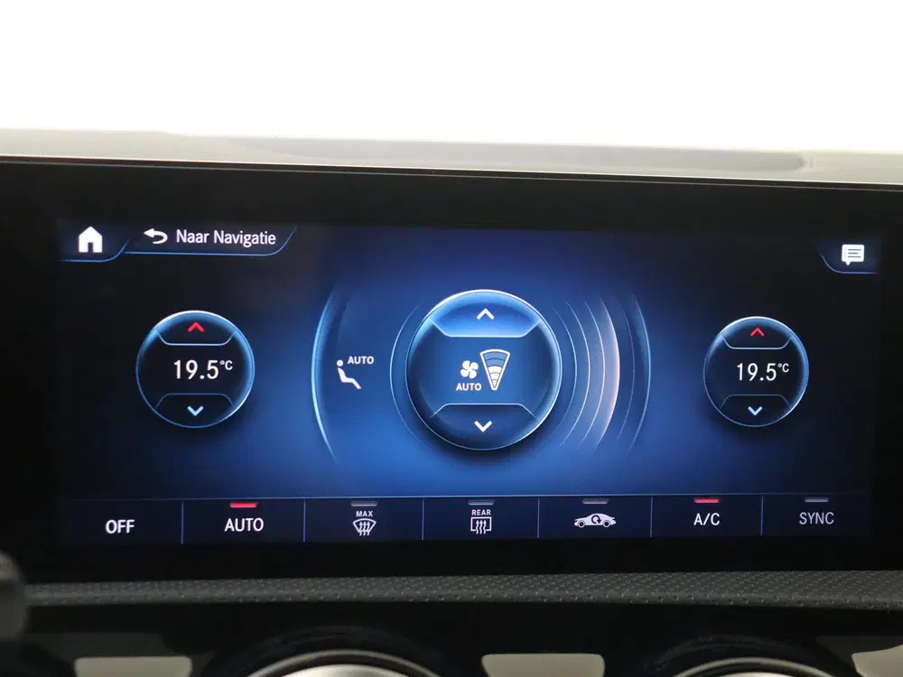 Mercedes-Benz CLA 200 Business Solutio uit 2022, foto 18