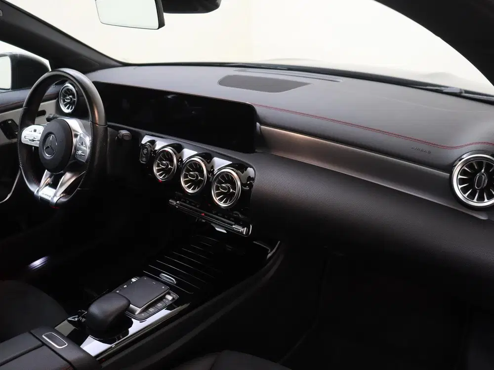 Mercedes-Benz CLA 200 Business Solutio uit 2022, foto 4