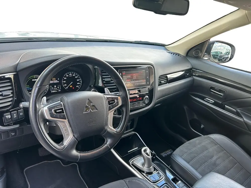 Mitsubishi Outlander 2.4 PHEV Pure+ | Automaat | Keyless sta uit 2019, foto 15