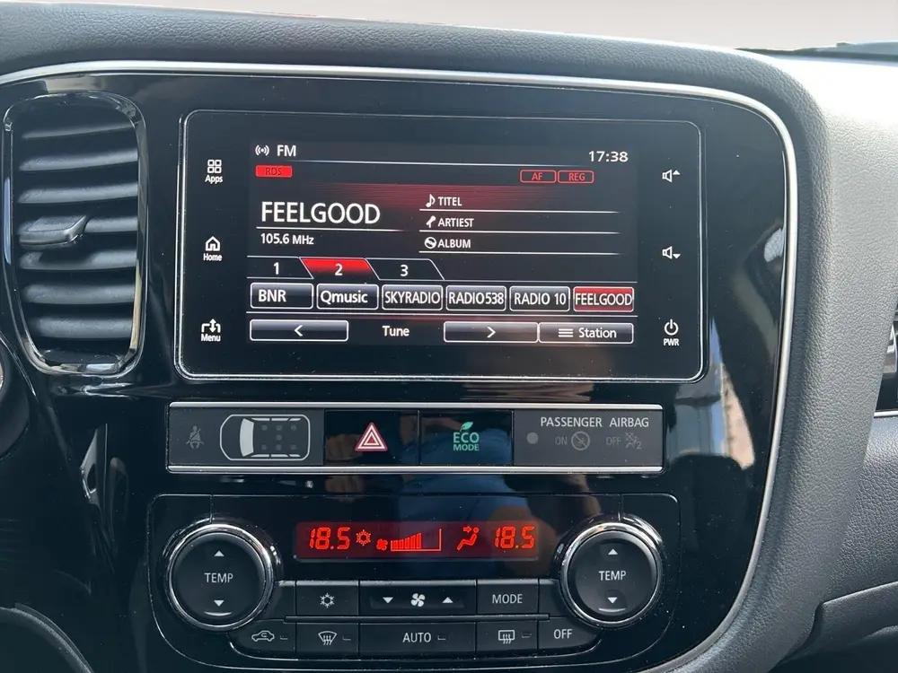 Mitsubishi Outlander 2.4 PHEV Pure+ | Automaat | Keyless sta uit 2019, foto 20