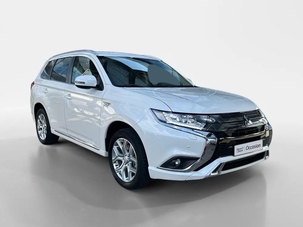 Mitsubishi Outlander 2.4 PHEV Pure+ | Automaat | Keyless sta uit 2019, foto 3