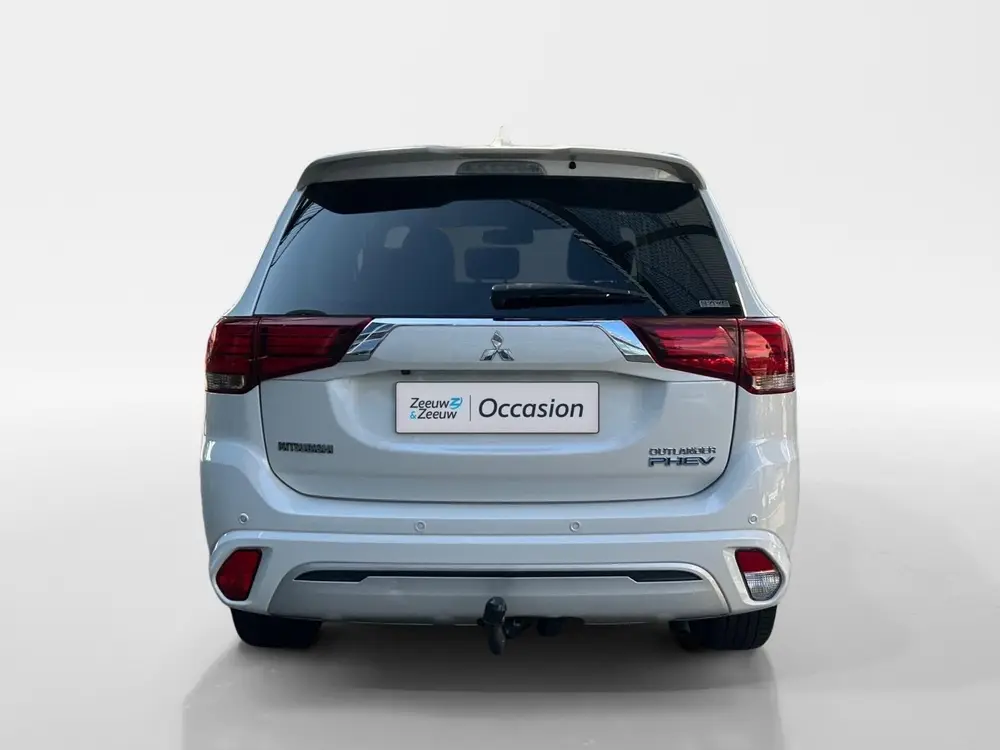 Mitsubishi Outlander 2.4 PHEV Pure+ | Automaat | Keyless sta uit 2019, foto 4