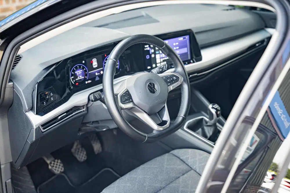 Volkswagen Golf 1.0 TSI Life uit 2022, foto 10