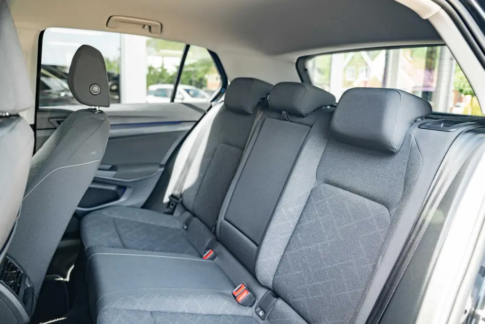 Volkswagen Golf 1.0 TSI Life uit 2022, foto 13