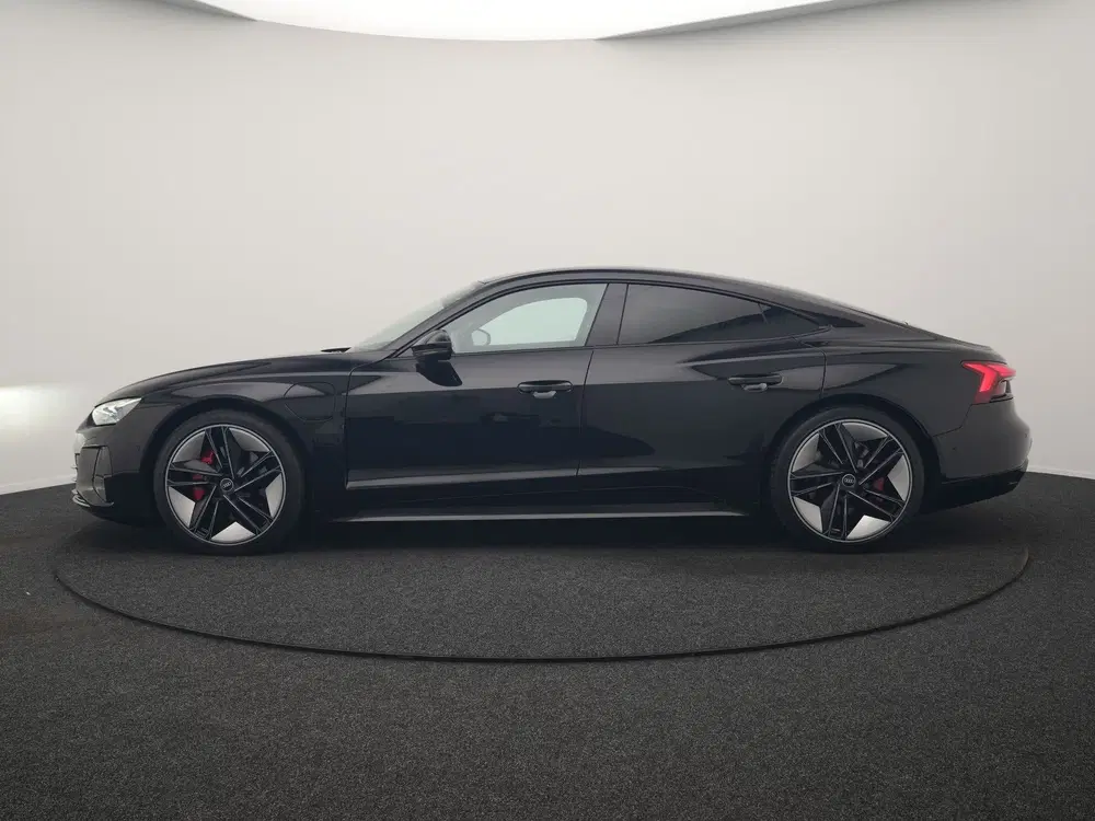 Audi e-tron 93 kWh 476pk Dealer O.H uit 2022, foto 2