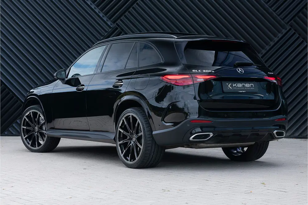 Mercedes-Benz GLC GLC 300e 4MATIC AMG Pano IHC+ 360 Nightpak uit 2023, foto 2