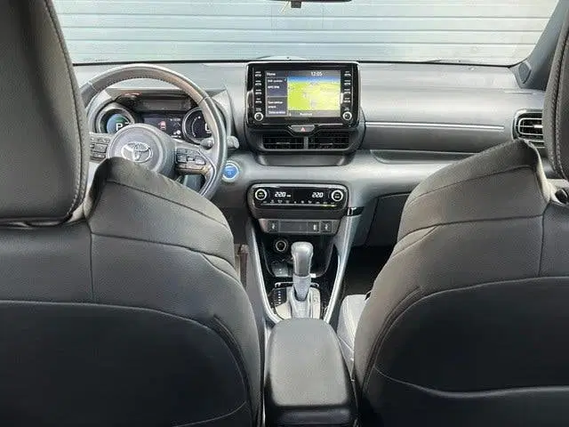Toyota Yaris 1.5 Hybrid Executive uit 2021, foto 16