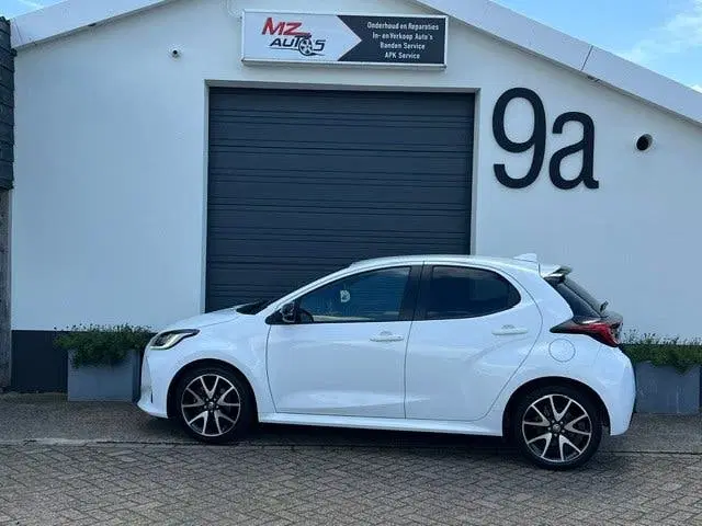 Toyota Yaris 1.5 Hybrid Executive uit 2021, foto 4