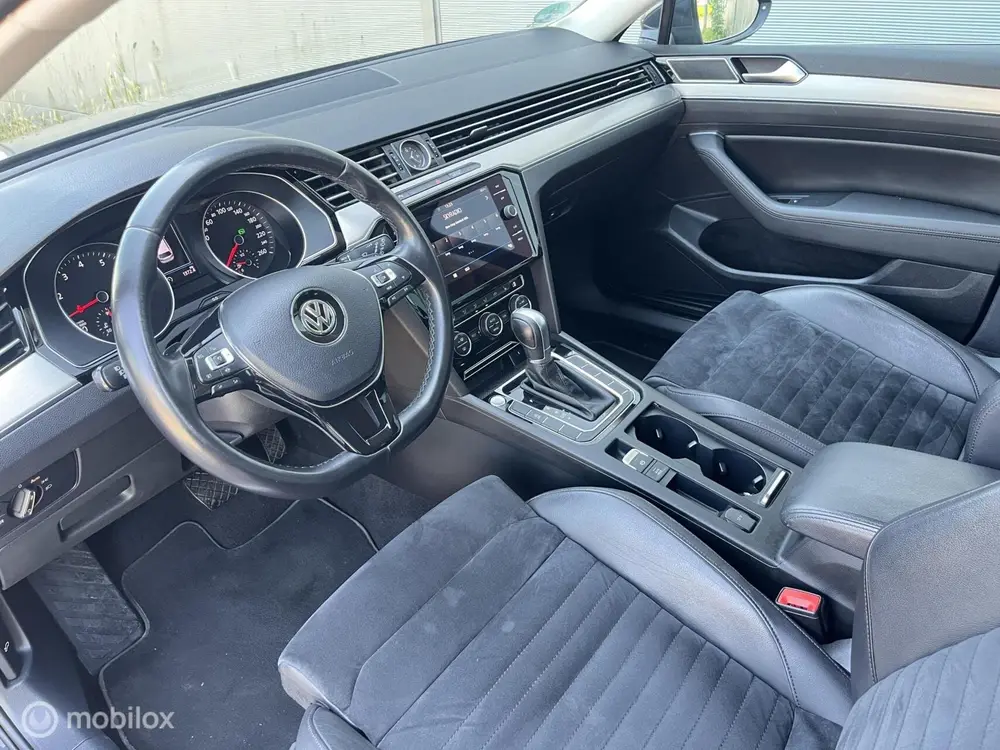 Volkswagen Passat Variant 1.5 TSI Highline uit 2019, foto 10