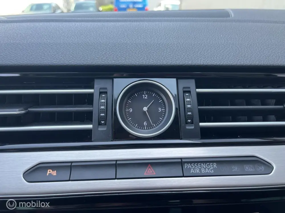 Volkswagen Passat Variant 1.5 TSI Highline uit 2019, foto 13
